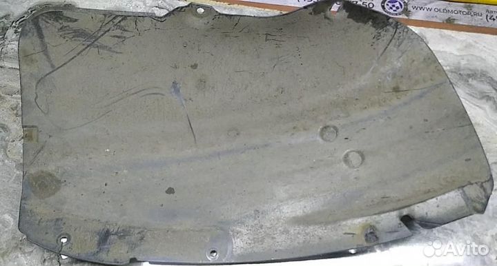 Крышка, защитная, задняя панель колесной коробки