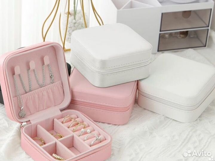 Шкатулка для украшений новая