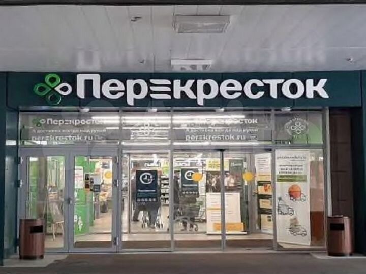 Продам торговое помещение, 1596.9 м²