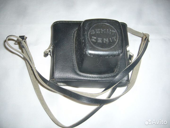 Советский плёночный фотоаппарат зенит ет
