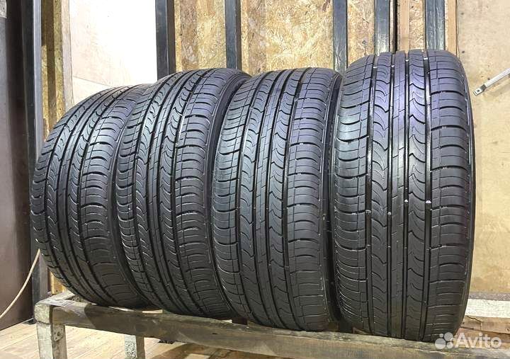 Nexen Classe Premiere 672 215/50 R17 91V