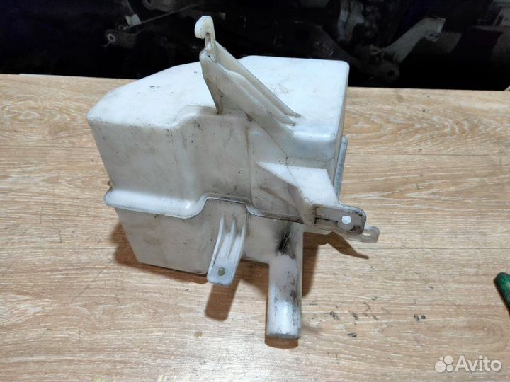 Бачок омывателя Opel Antara 2007