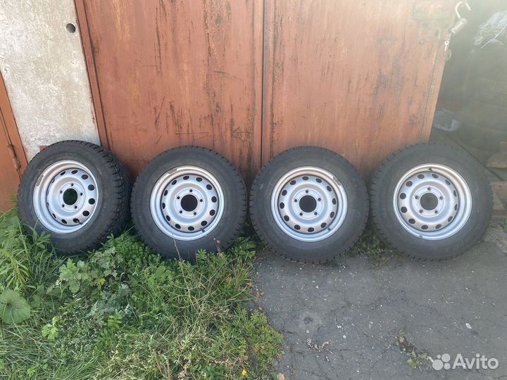 R15 Matador MP 30 Sibir Ice 2 SUV 205/70, PCD 5x139.7 DIA 98.5