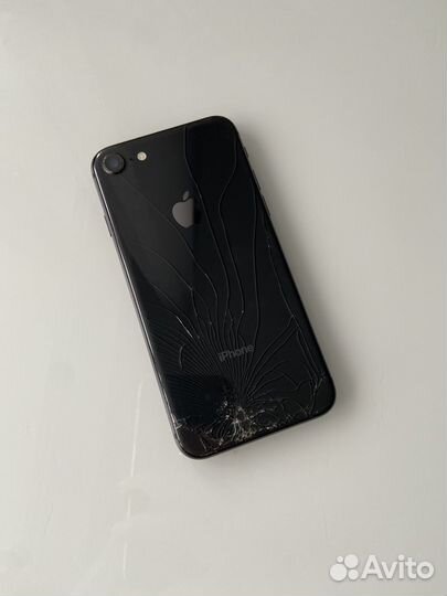 iPhone 8, 64 ГБ