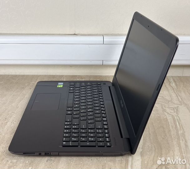 Ультрабук asus X556 (i7-6500U/ 940 MX/ 8 гб)