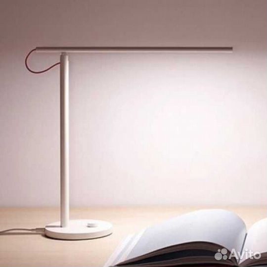 Настольная лампа Xiaomi Mi Smart LED Desk Lamp 1S