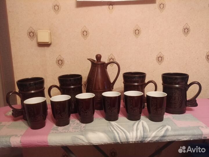 Кувшин со стаканами