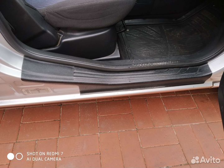 Накладки на пороги и задний бампер