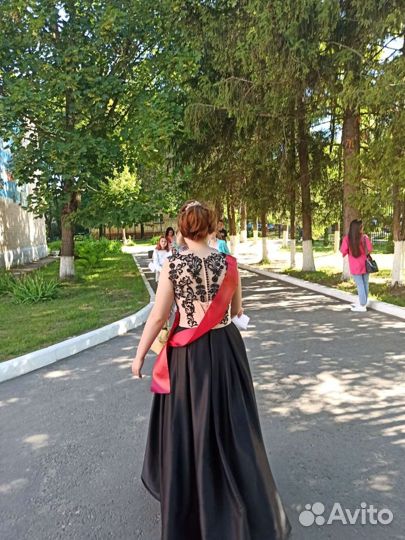 Вечернее платье