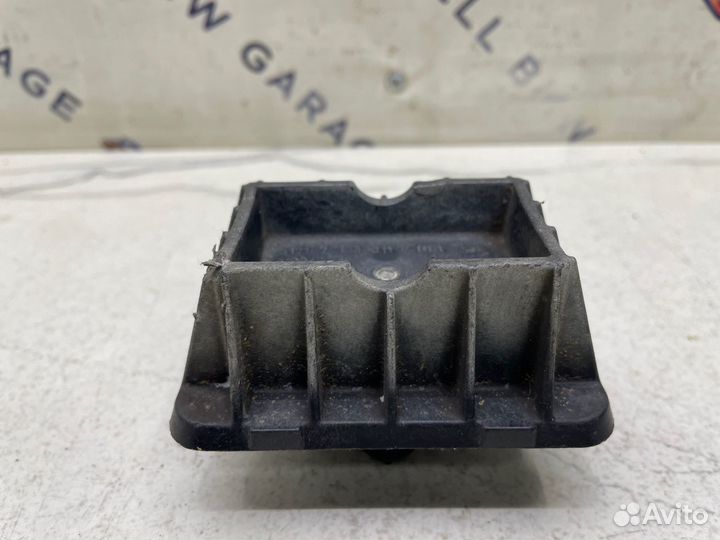 Поддомкратник Bmw E81 E82 E87 E90 E91
