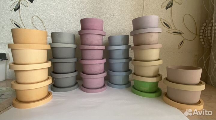 Кашпо с подставкой