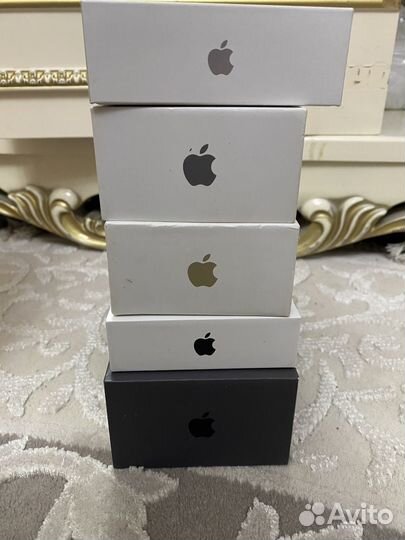 Коробки от iPhone