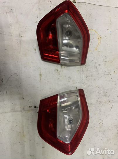 Фонарь в крышку багажника Renault Fluence