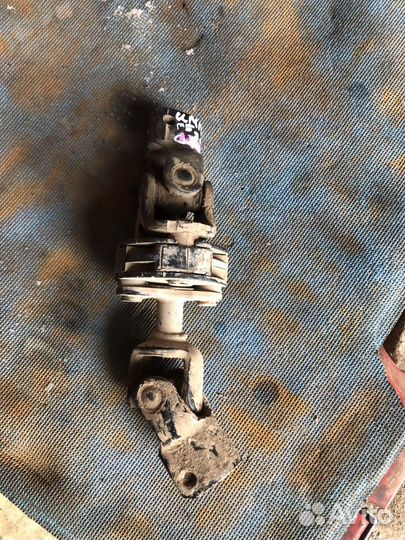 Рулевой карданчик Subaru lmpreza