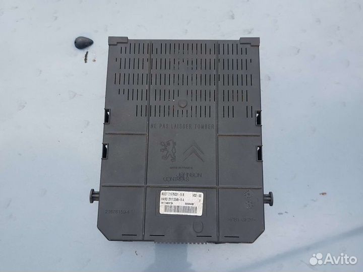 Блок предохранителей Пежо 307