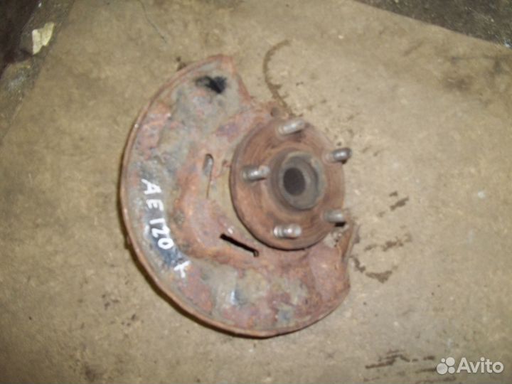 Кулак поворотнный правый Тойота Корола AE120(USA