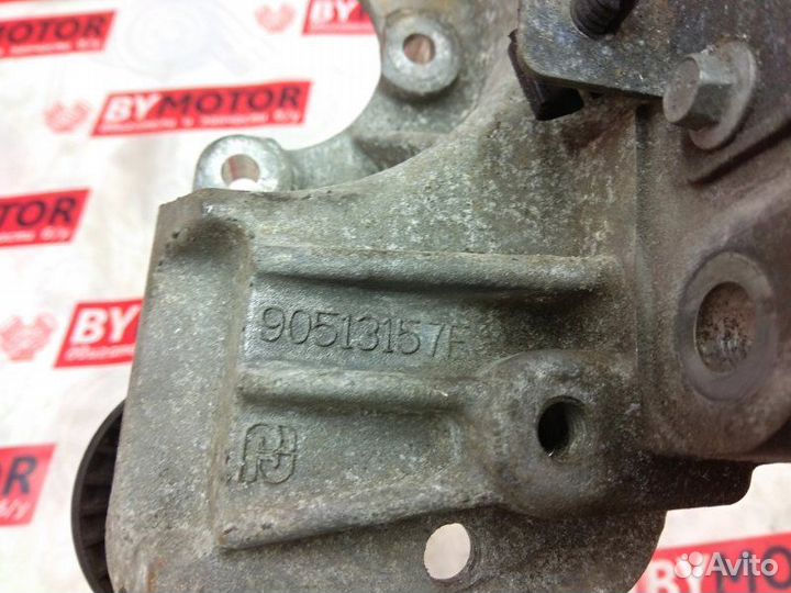 Кронштейн гур Chrysler Grand Voyager 2.8 CRD 2010