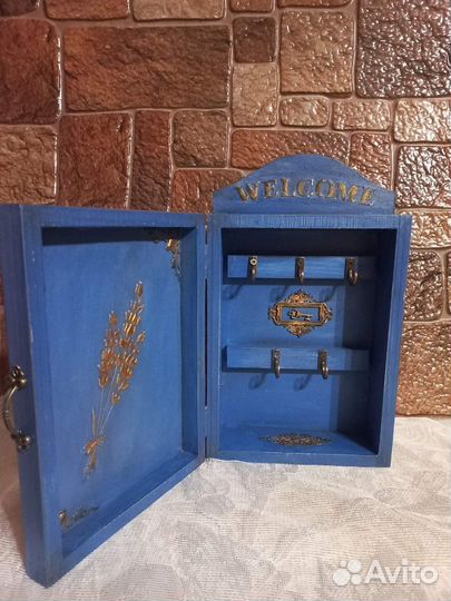 Ключница настенная из дерева