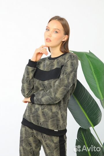 Спортивный костюм женский 48р новый