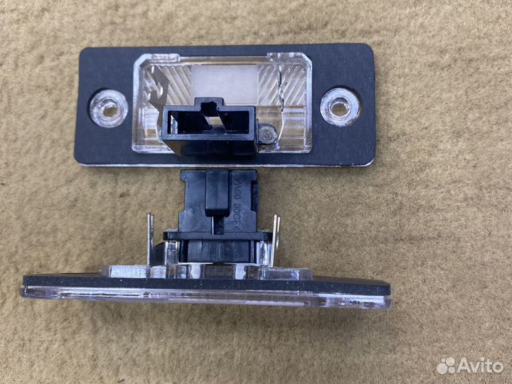 Фонарь подсветки номера Фольксваген Туарег