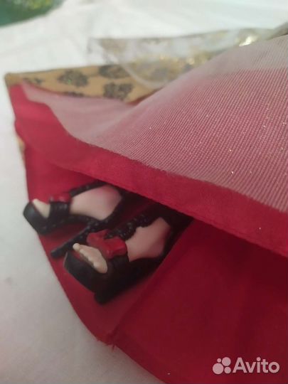 Кукла Ever After High Эппл Вайт коронация