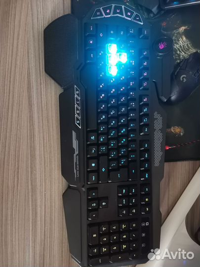 Продам механическую клавиатуру a4tech bloody b314