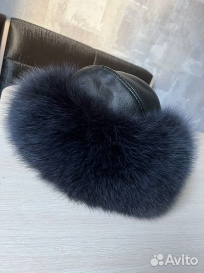 Кожанная шапка с песца