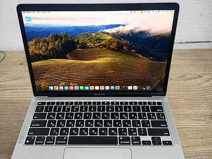 Apple macbook air 13 2020 m1 8 RAM 256GB