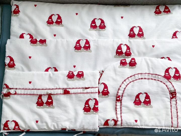 Бортики в детскую кроватку