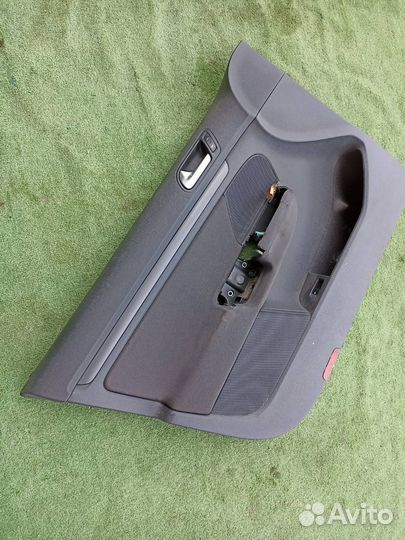 Обшивка двери передняя левая Volkswagen Jetta