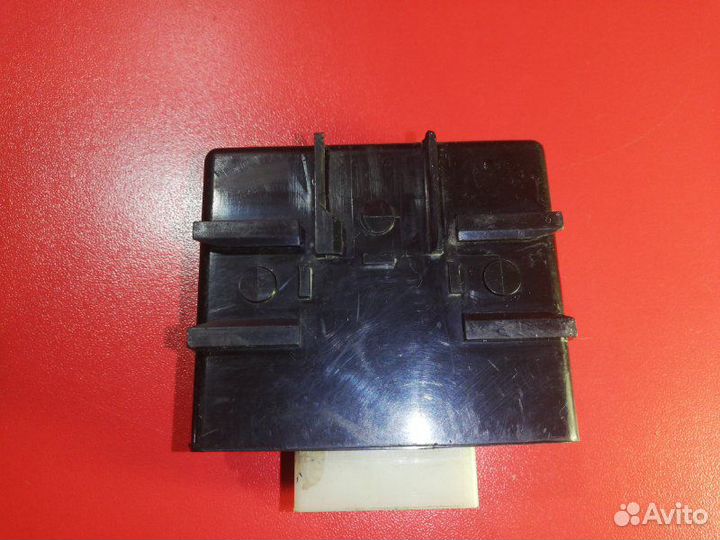 Блок управления антенной Toyota Hilux Surf LN130G