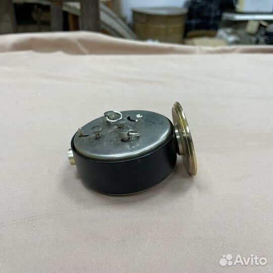Часы Настольные Будильник Механический К823