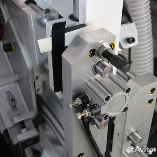 Кромкооблицовочный станок с прифуговкой и round