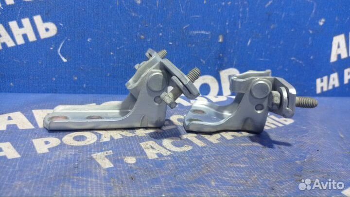 Петля двери Mazda 6 Gg седан LF 2005