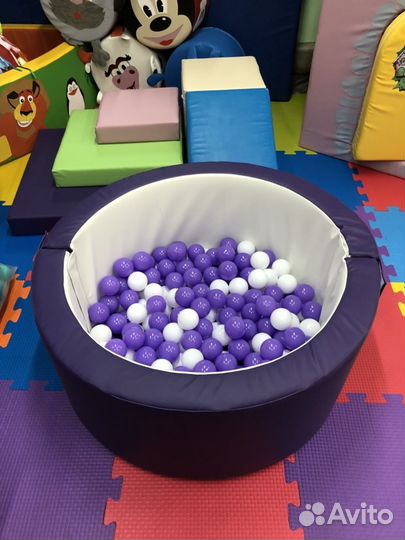 Простые стильные сухие бассейны