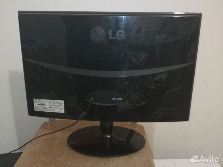 Монитор LG Flatron 22