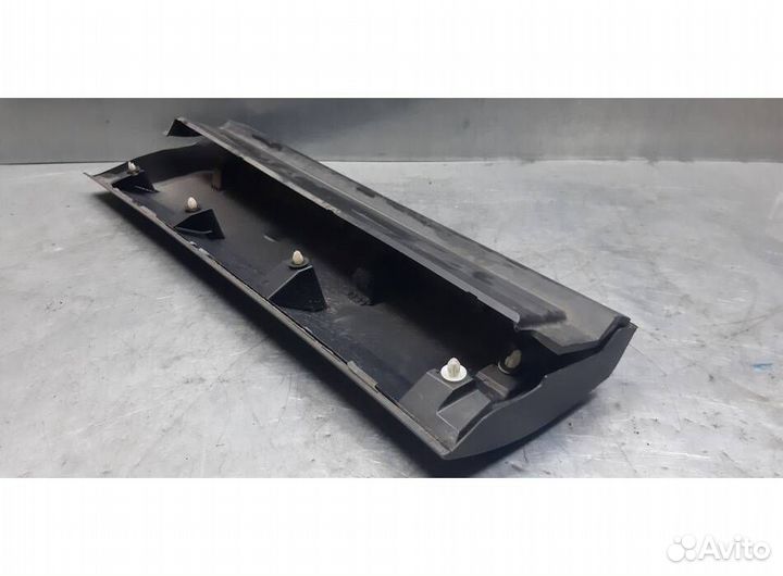 Накладка задней правой двери Toyota RAV 4