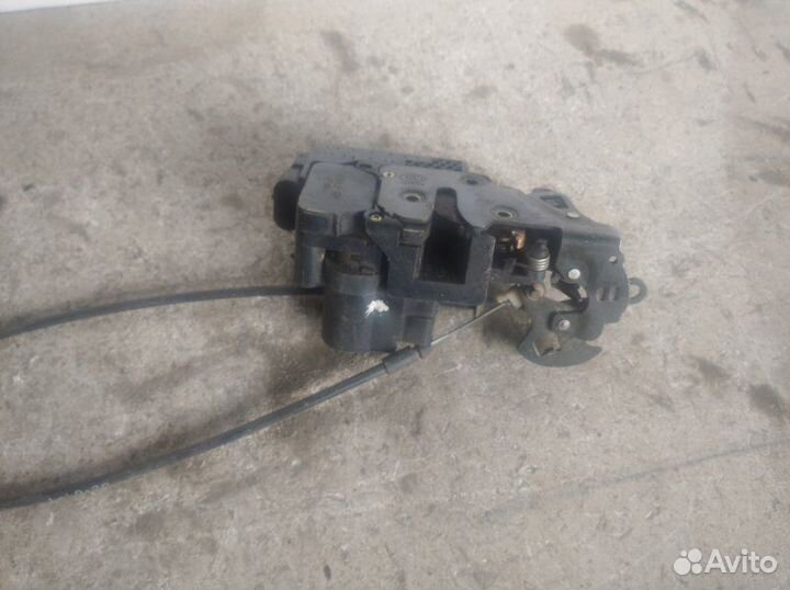 Замок двери передний правый Chery Fora (A21)