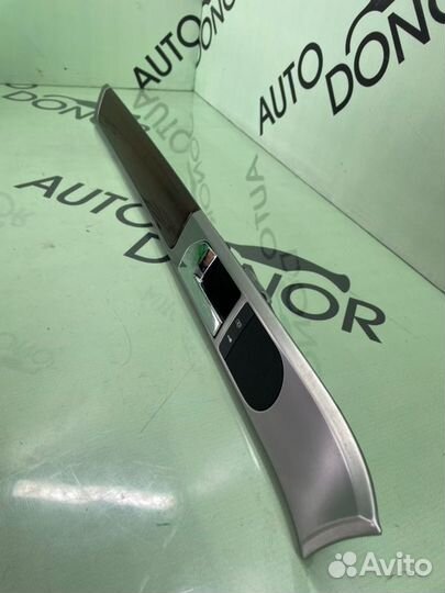 Накладка двери передняя левая Volkswagen Touareg