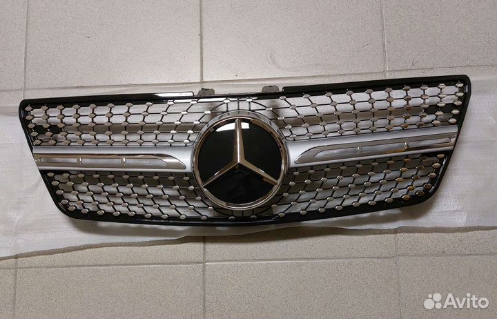 Решётка радиатора Mercedes ML GL
