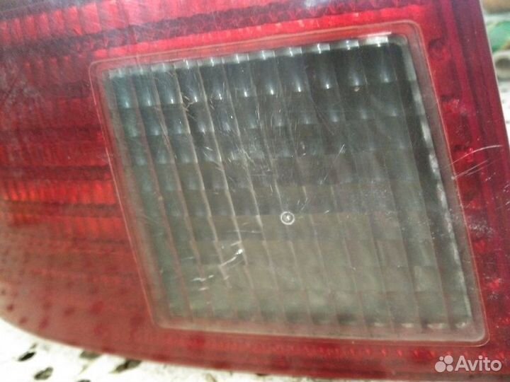 Фонарь задний левый Volkswagen Golf