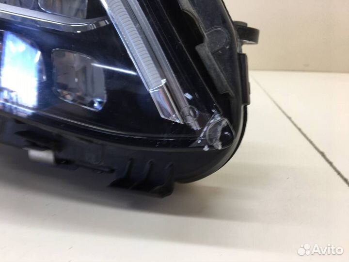 Фара правая Mercedes-Benz C-Class