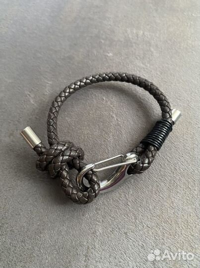 Кожаный браслет