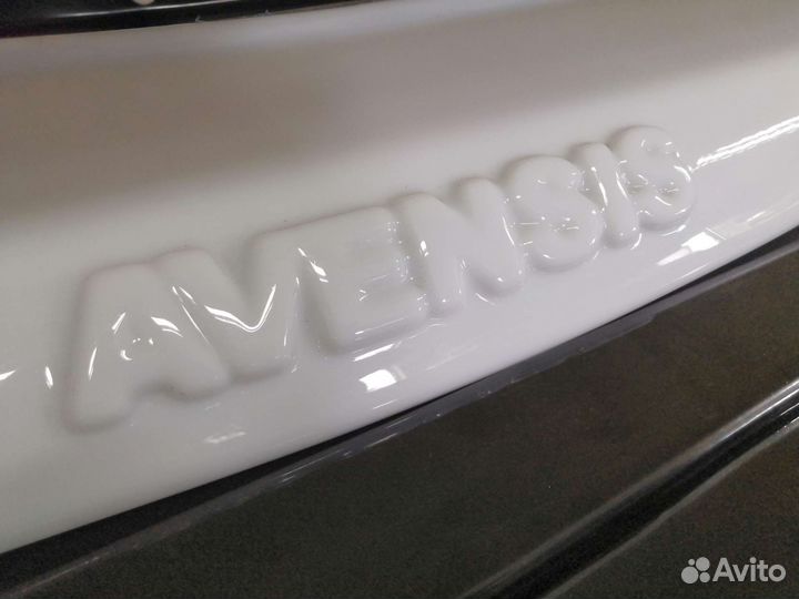 Козырек заднего стекла Toyota Avensis 2003-2008