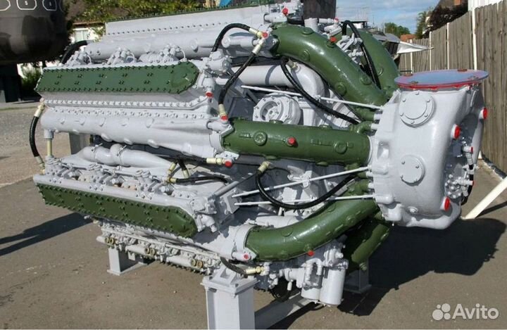 Судовой двигатель