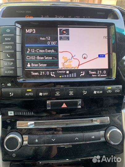 Штатное мультимедийное устройство Toyota LC200