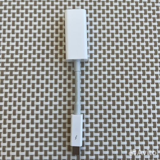 Apple Thunderbolt to FireWire Adapter A1463