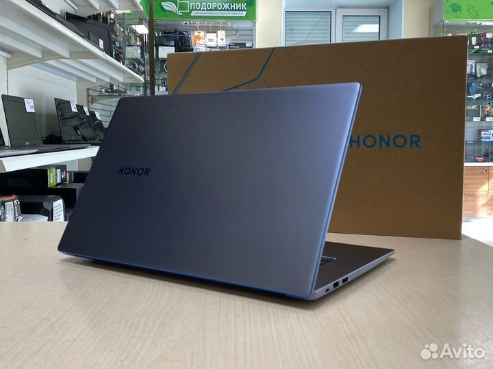 Ноутбук Honor Ryzen 5 5500U/8gb/SSD 512gb/Radeon