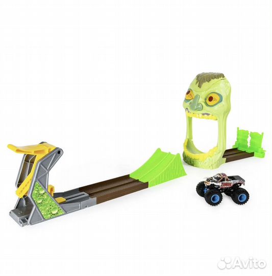 Новый набор Monster Jam Зона Зомби