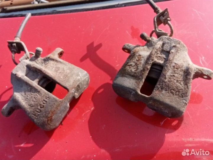 Суппорт передний Volkswagen Passat